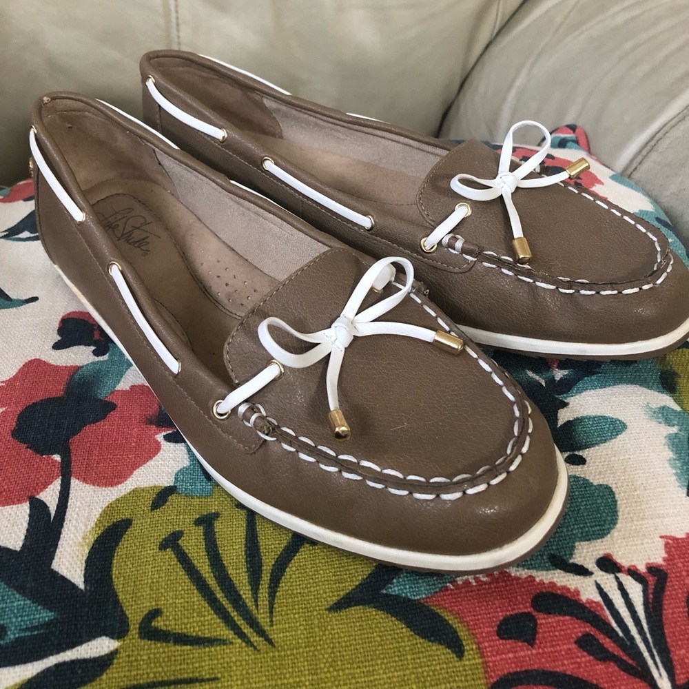 Life Stride Boat Shoes
